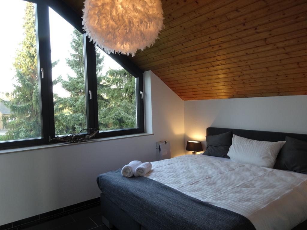 Apartment Black & White Neuss Zimmer foto